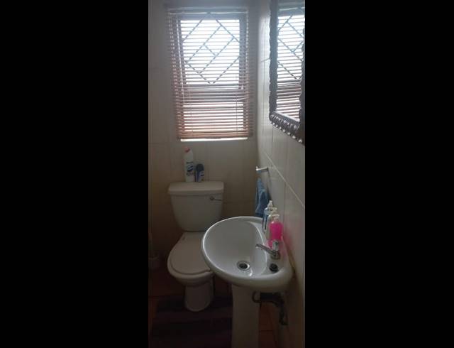 4 BEDROOM HOUSE FOR SALE IN THE ORCHARDS